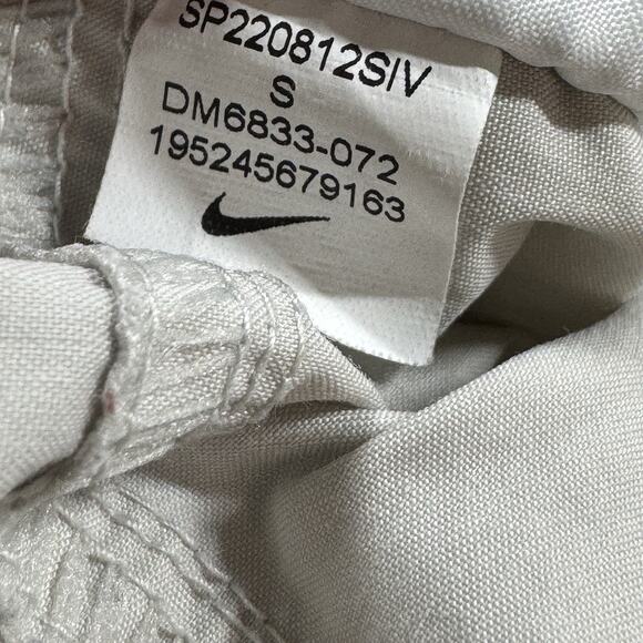 Nike Sport Essentials Mens Small Woven Utility Shorts Beige Khaki Cargo 8 in - Picture 4 of 9